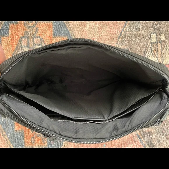Tumi - Academy Brief - Alpha Bravo - Barely Used!
